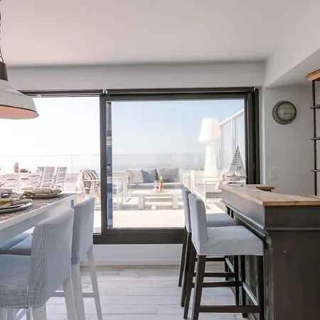 Huswell - Bright Penthouse With Two Terraces And Sea View Daire *